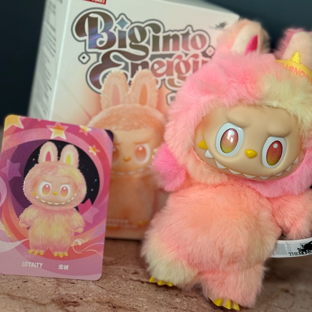 AUTHENTIC NEW Pop Mart LABUBU Big Into
Energy Vinyl Plush - LOYALTY